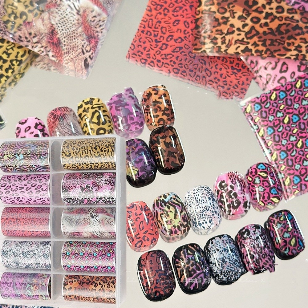 Nail Art Leopard - Desain Renda Foil Kuku Pola Garis